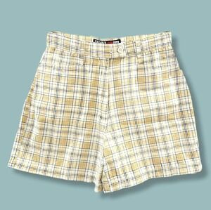 Vintage Private Member plaid shorts, size 9/10 100% cotton